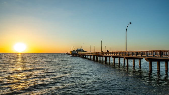 Bay St. Louis Labor Day 2026: Beach Weekend Rentals & Local Eats Guide